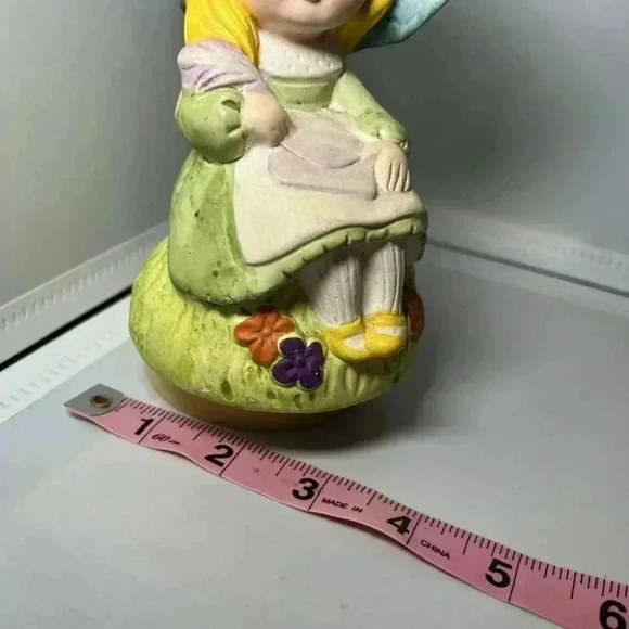 EUC Sankyo Japan Blonde Girl Bonnet VTG 6" Tall Rotating Music Box Nostalgia!! - Picture 5 of 5